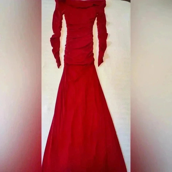 B Darlin Elegant Sparkly Red Evening Sparkle Dress - Picture 7 of 8